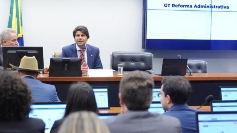 Coordenador do grupo, Pedro Paulo diz que servidor não será tratado como vilão na reforma administrativa.