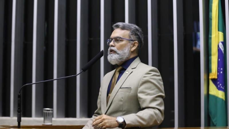 O deputado Allan Garcês (PP-MA) é o relator do projeto de lei.