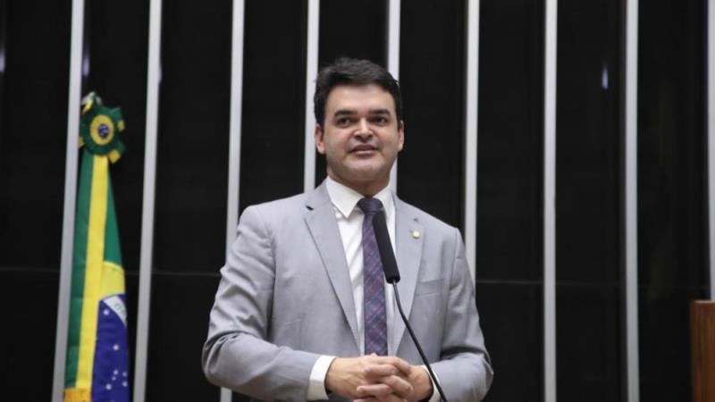 O deputado Rubens Pereira Júnior (PT-MA) é autor do projeto de lei.