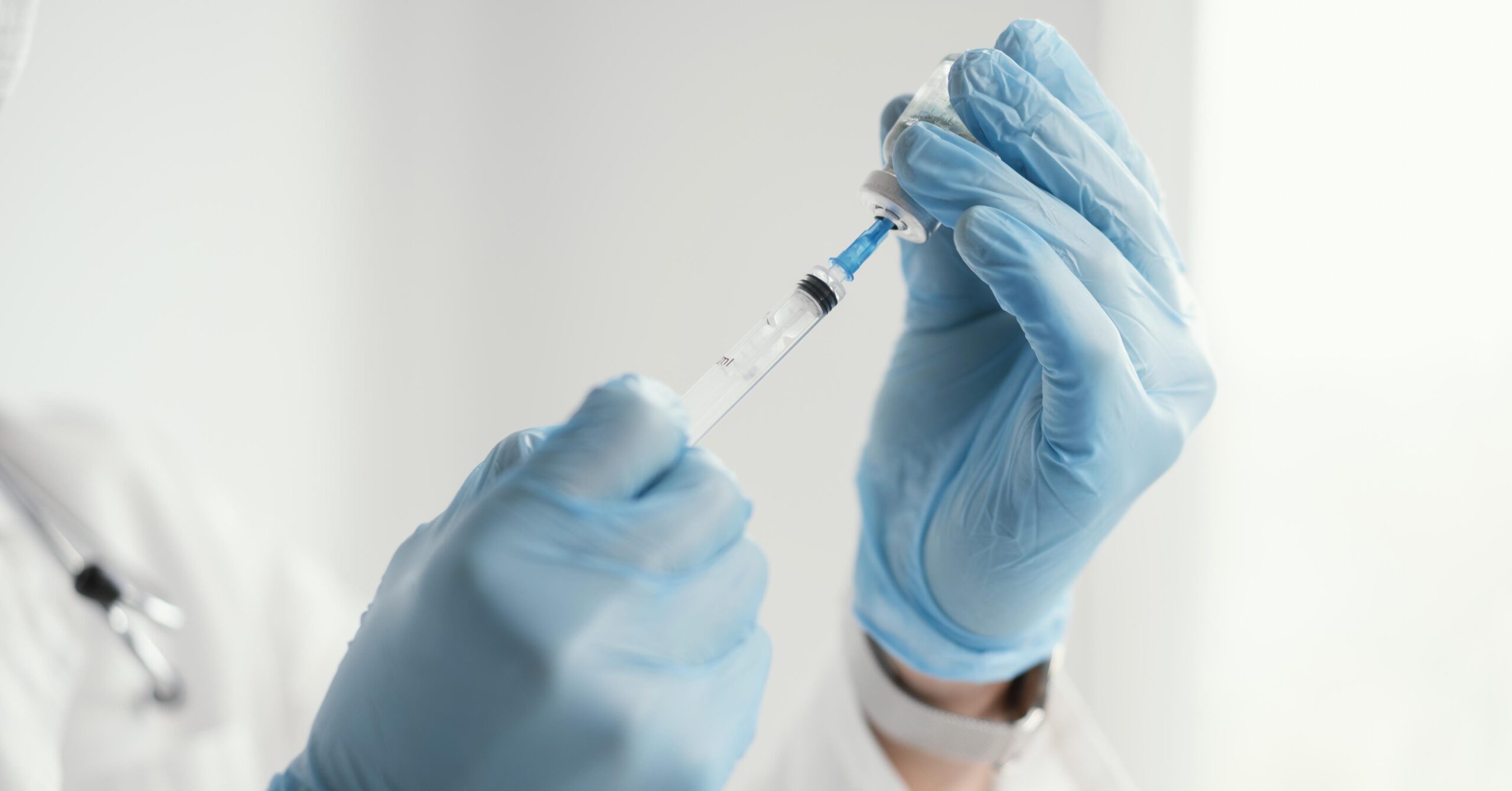 Câmara: Comissão aprova vacinação domiciliar para idosos e PCDs