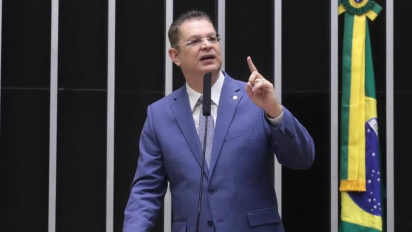 Sóstenes Cavalcante.