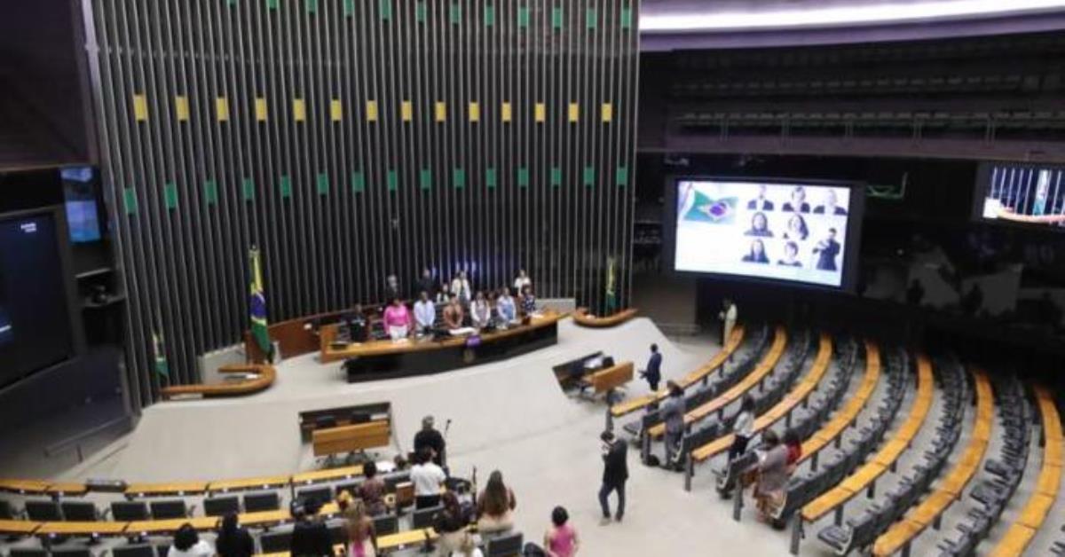 Câmara tem pauta esvaziada em razão do fórum parlamentar do Brics