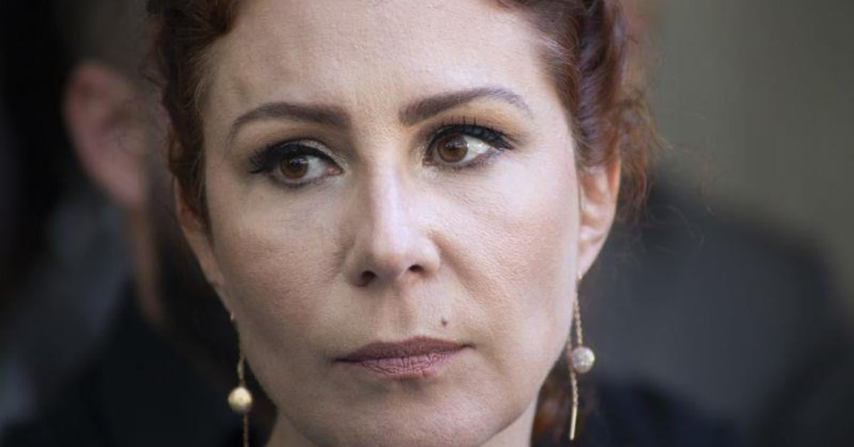 Carla Zambelli deve começar a cumprir 10 anos de prisão, determina STF