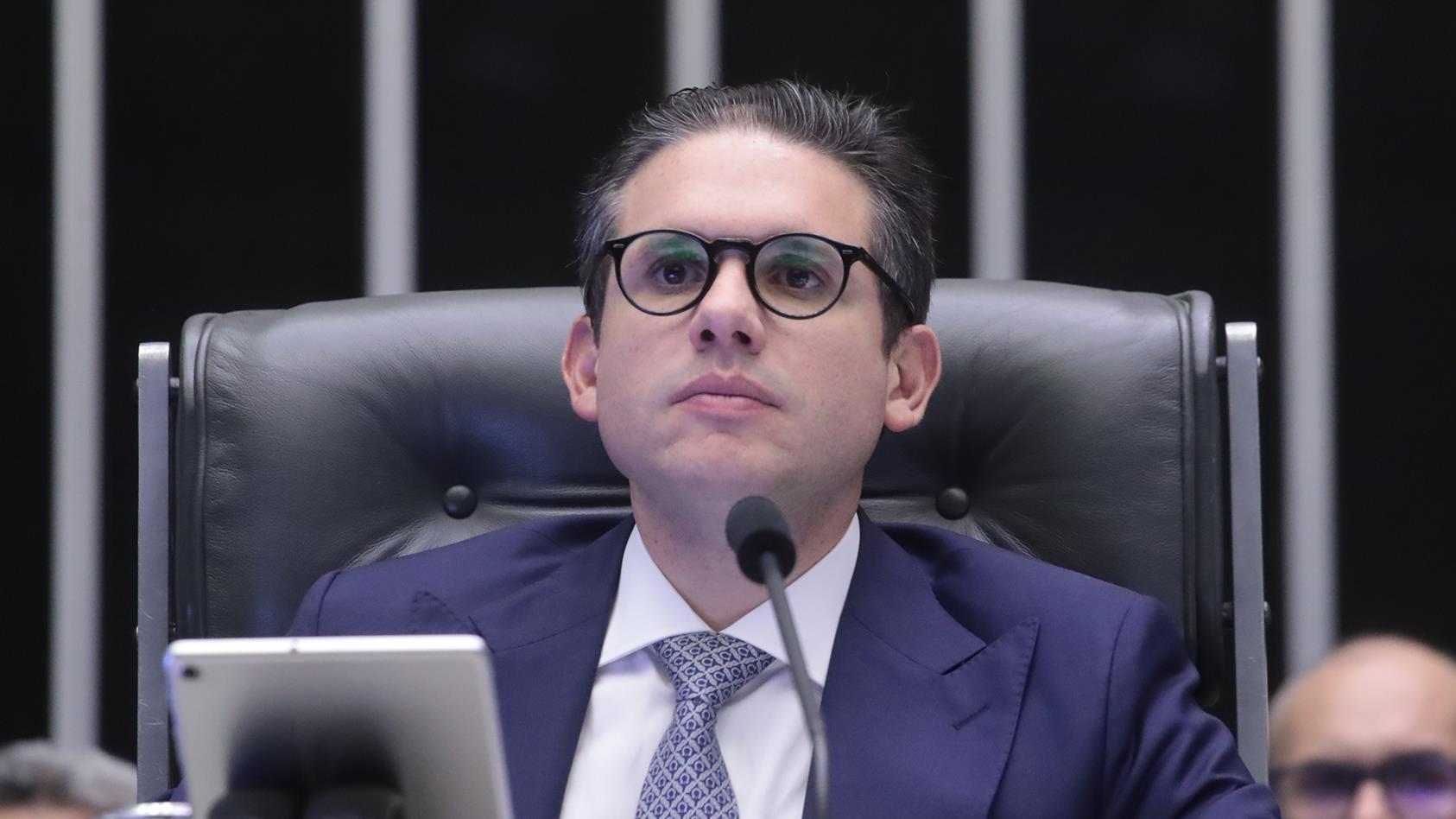 Hugo Motta manifestou que seguirá a vontade coletiva da Câmara em matéria relativa a cassações.
