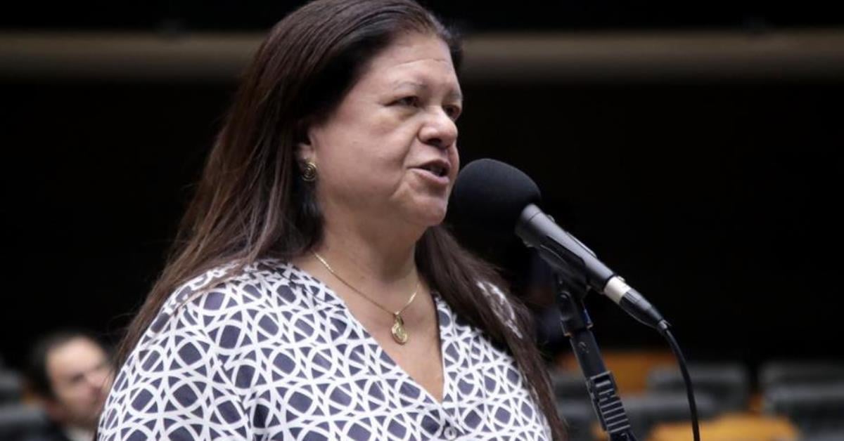 CCJ aprova projeto que amplia cirurgia reparadora de mama no SUS