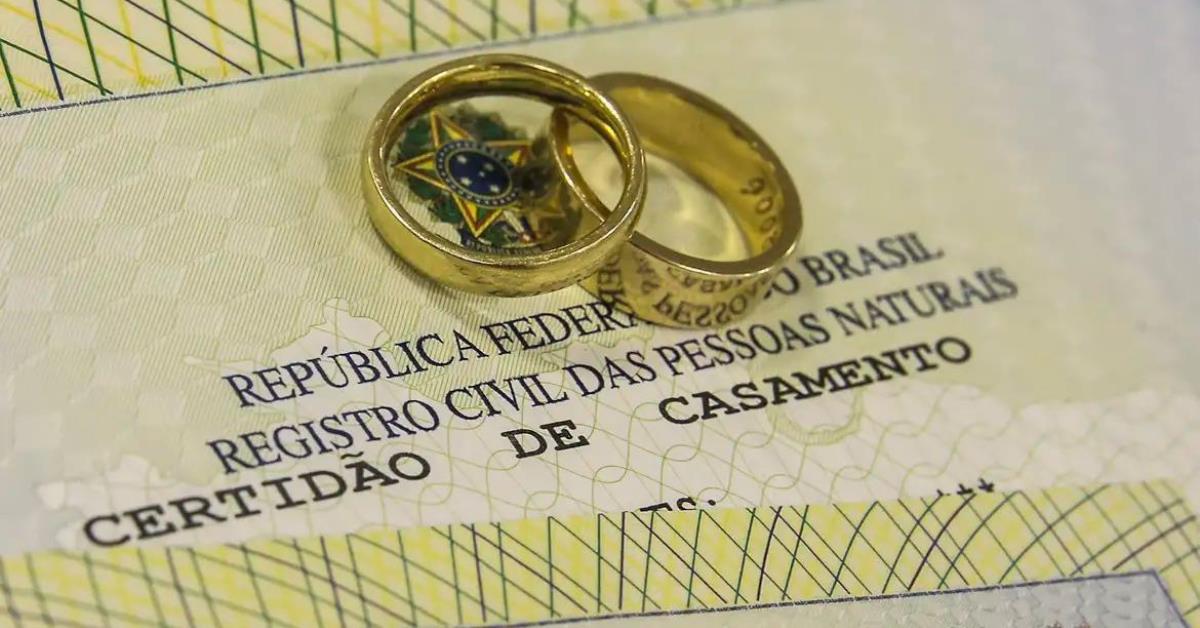 CCJ aprova regra que mantém nome de casado após divórcio