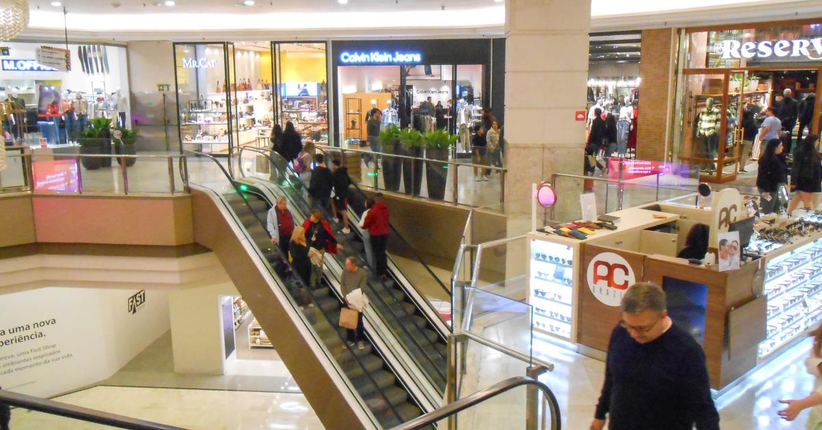 Comércio e serviços ganham apoio em agenda lançada no Congresso