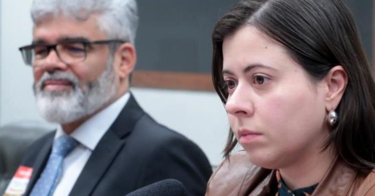 Comissão aprova projeto que tipifica improbidade em publicações online