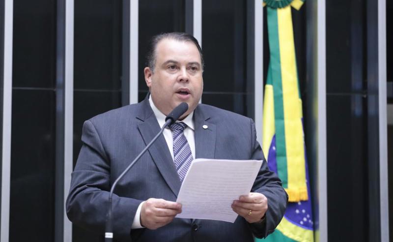O deputado Julio Cesar Ribeiro (Republicanos-DF) é o relator da medida substitutiva ao projeto de lei.