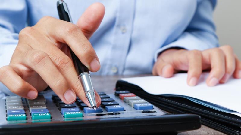 Proposta aumenta o limite de isenção do IR para quem ganha até R$ 5 mil.