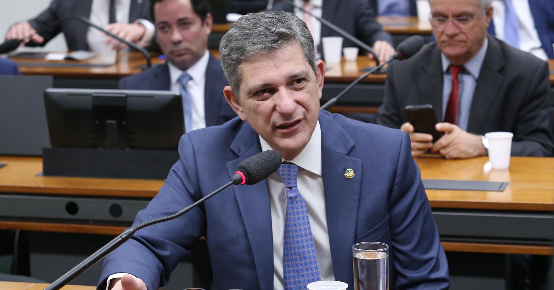 Comissão mista aprova MP sobre consignado para setor privado
