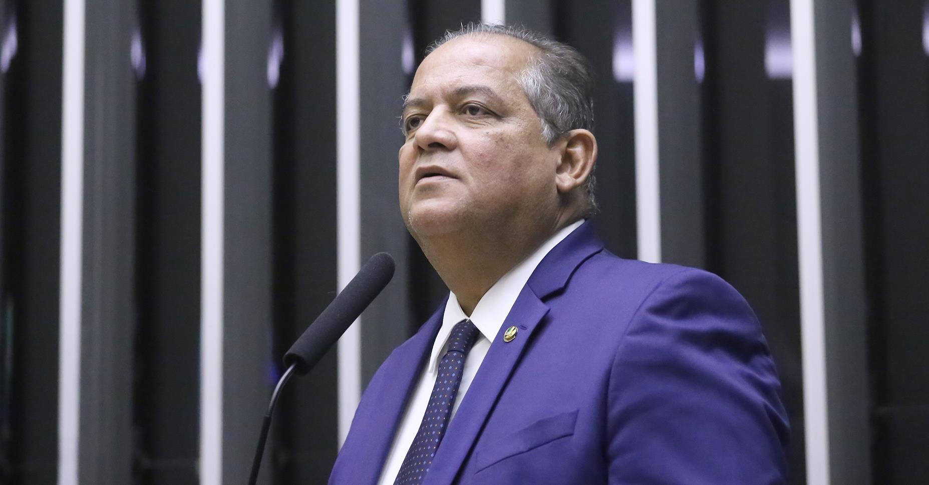 Congresso aprova resolução que restringe emendas a entidades privadas