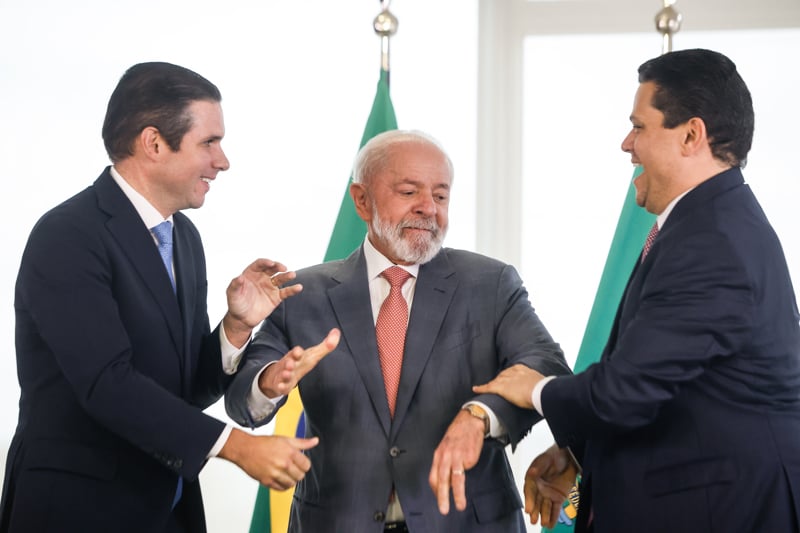 Lula em encontro com os presidentes da Câmara, Hugo Motta, e do Senado, Davi Alcolumbre.