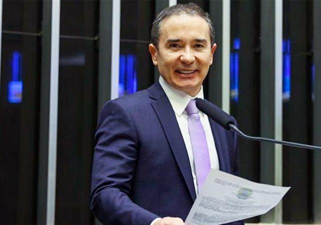 O deputado Duda Ramos (MDB-RR) é o autor do projeto de lei.