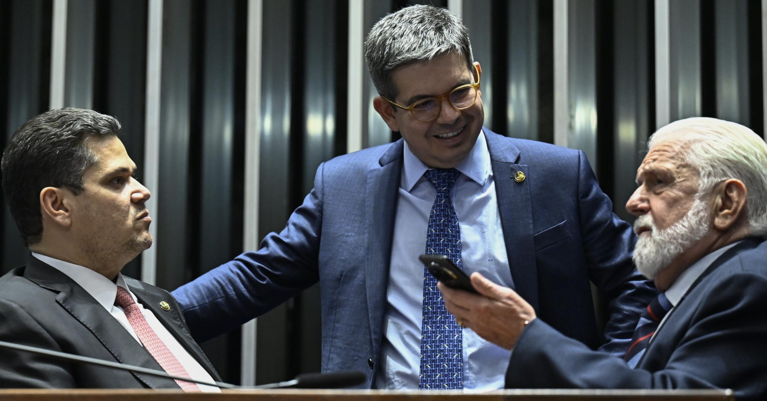Em derrota para o governo, Senado aprova derrubada do aumento do IOF
