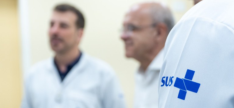 Estados e municípios já podem aderir ao Mais Médicos Especialistas