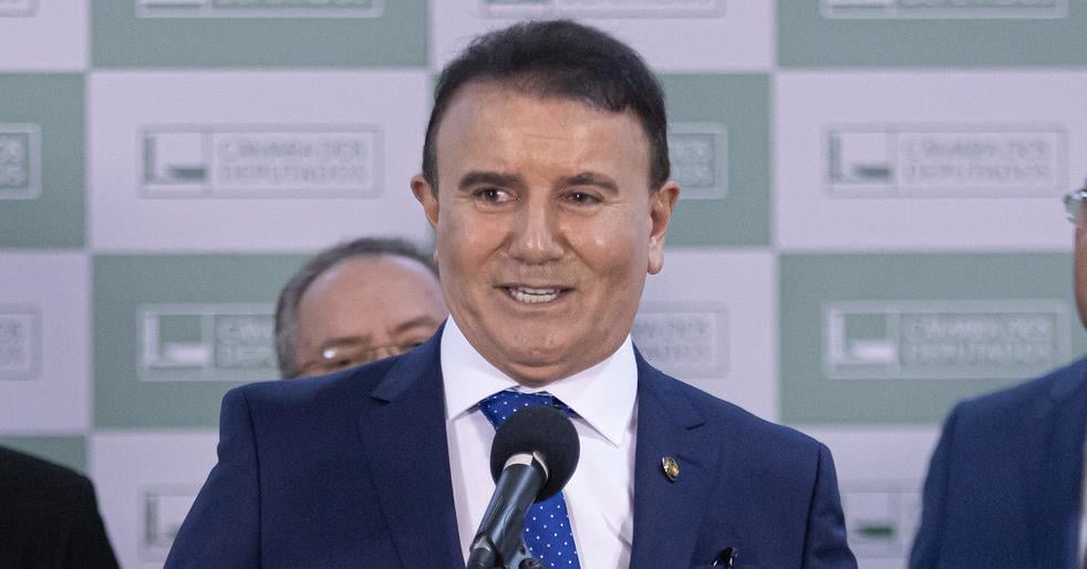 Executiva do Podemos apoia Siqueira Campos, prefeito preso de Palmas