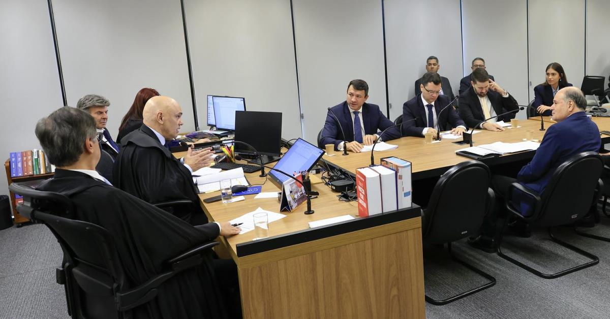 Freire Gomes: minuta na casa de Torres era semelhante à de Bolsonaro