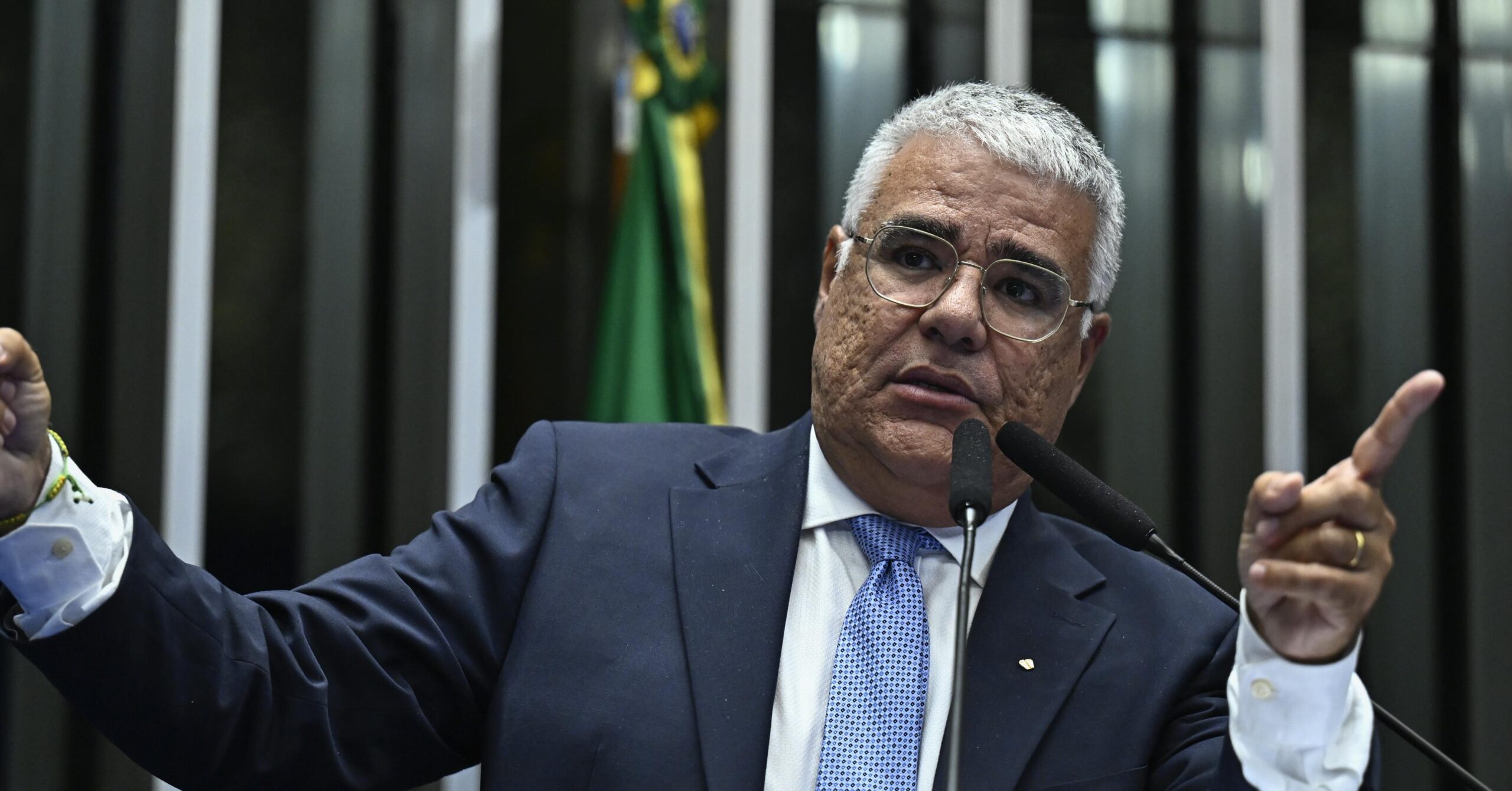 Girão cita Congresso em Foco para criticar aumento de deputados