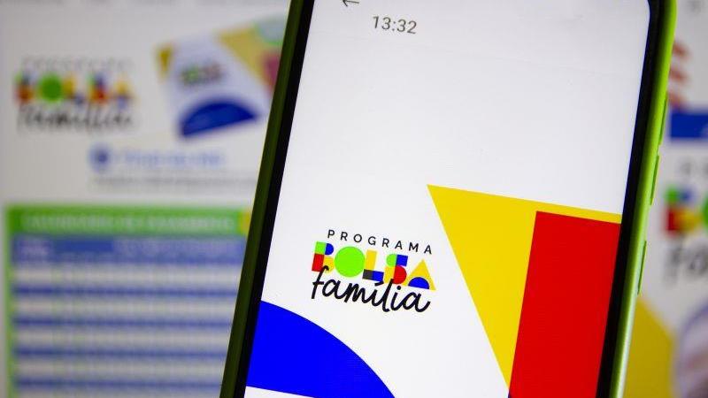 Norma que aperta fiscalização no Bolsa Família foi publicada nesta segunda (30).