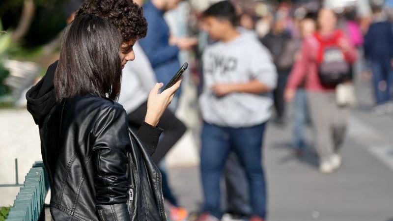 Projeto que aumenta pena para furtos de celulares foi enviado ao Congresso.