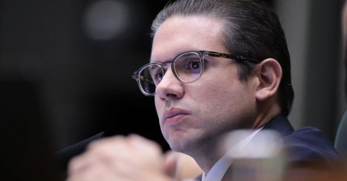 Hugo diz que avisou sobre queda do IOF e critica “nós contra eles”