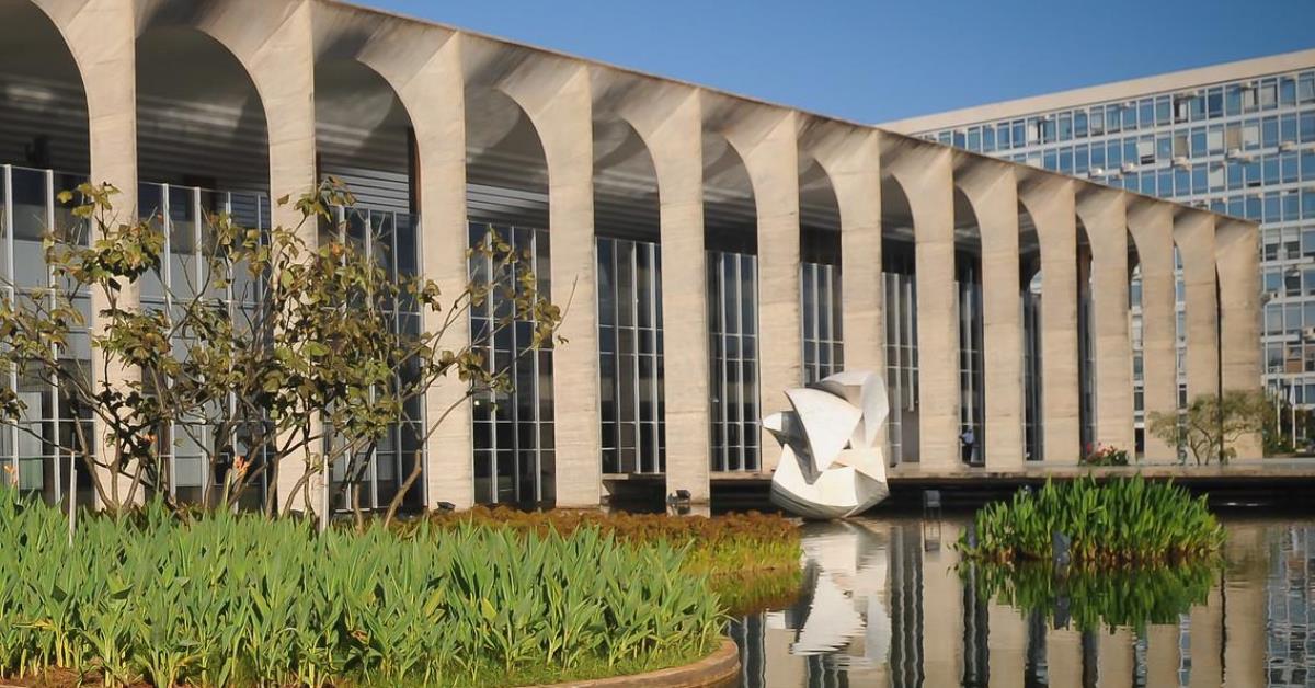 Itamaraty prepara novas operações de evacuação de políticos em Israel