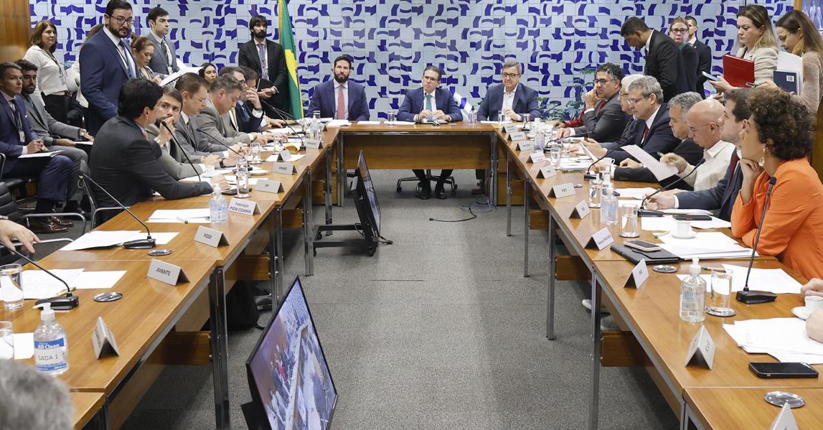 Líderes na Câmara pautam derrubada do decreto de aumento do IOF