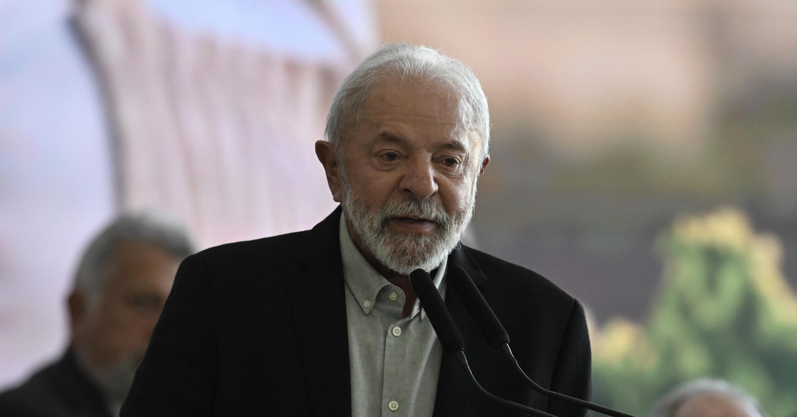 Lula diz que o país começa a ser justo pela tributação e repartição