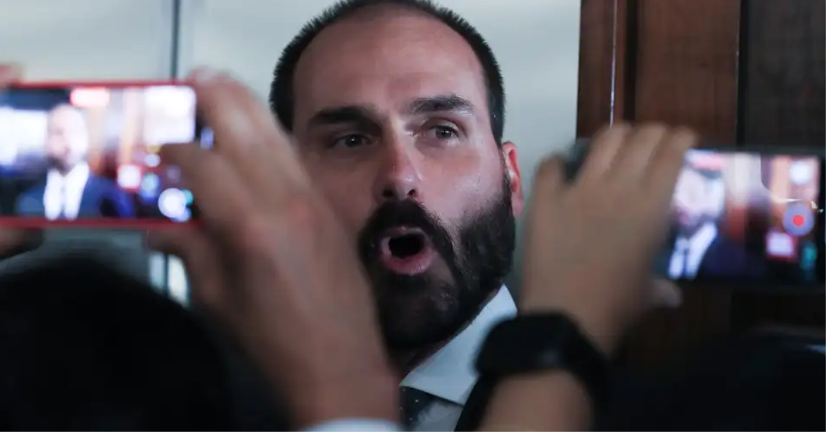 Lula: Eduardo Bolsonaro pratica “terrorismo” e “lambe botas do Trump”