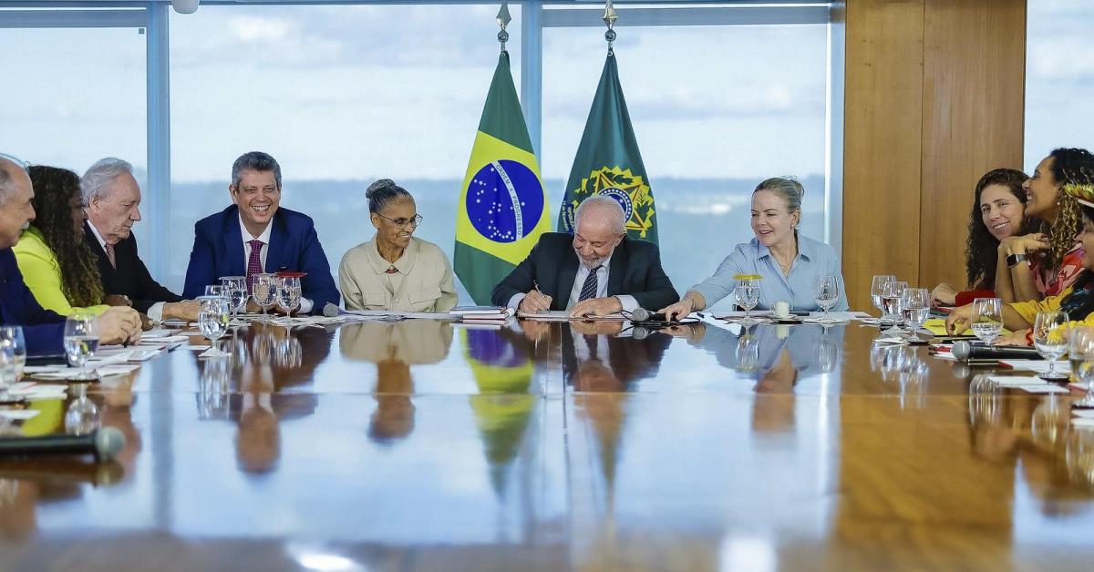 Lula sanciona ampliação da Lei de Cotas para concursos públicos