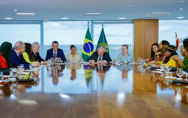 Mudança altera política de 2014 e amplia o alcance das ações afirmativas no funcionalismo.