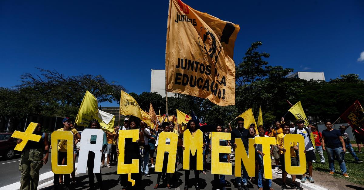 Lula sanciona reajuste e reestruturação de carreiras do funcionalismo