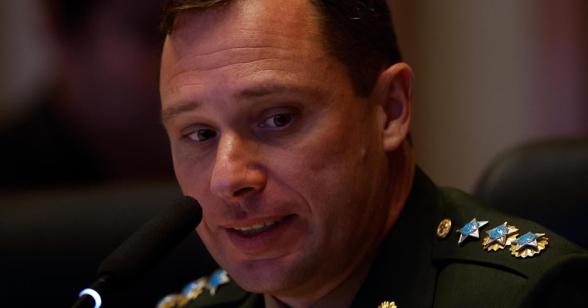 Mauro Cid depõe na PF sobre suspeita de fuga do Brasil