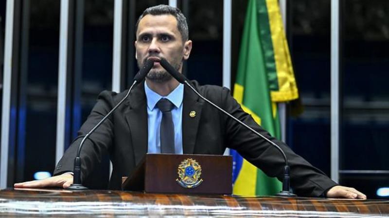 O senador Cleitinho (Republicanos-MG) é o autor do projeto de lei que altera o Código Penal.