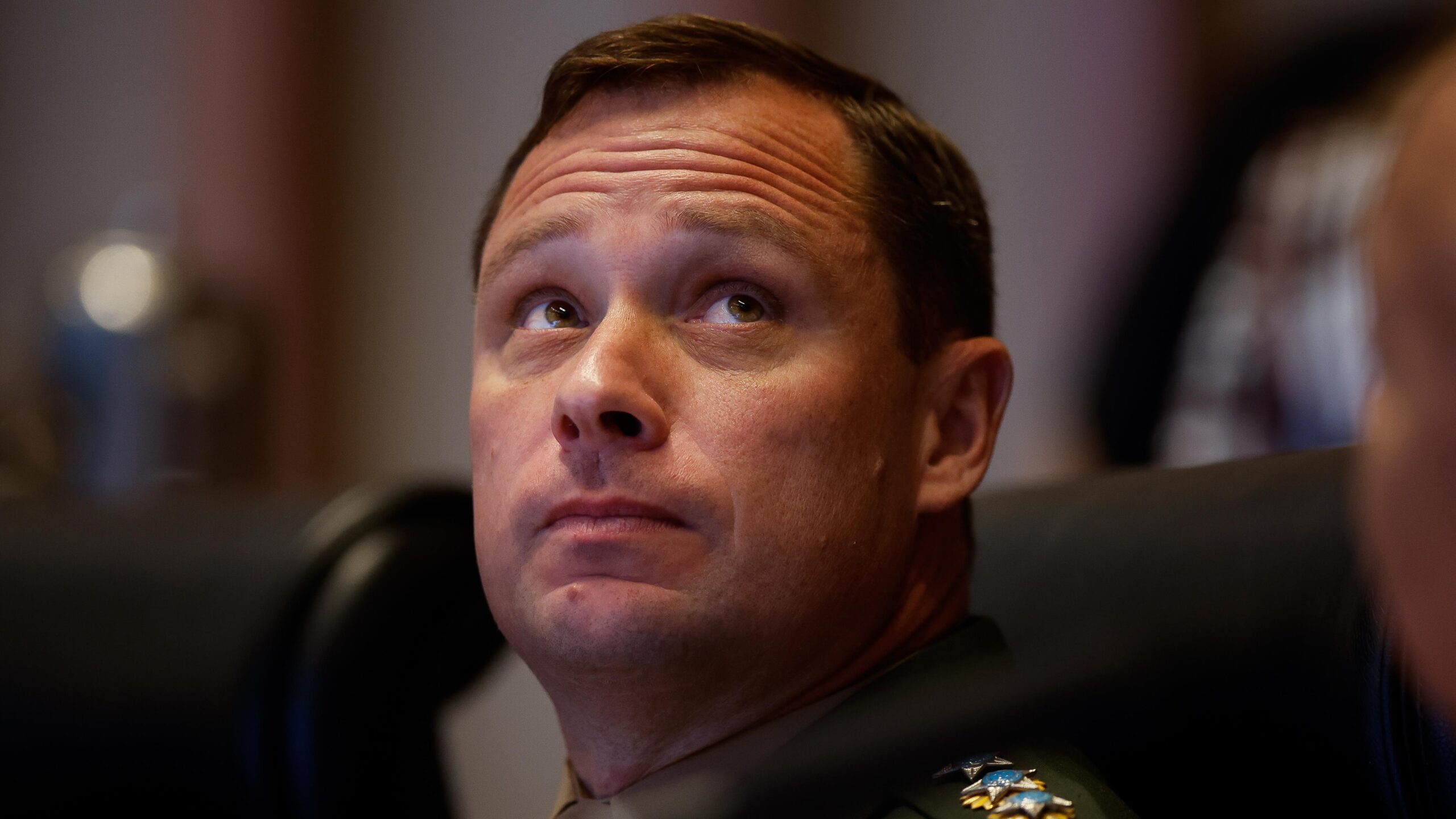 Mauro Cid nega ligação com perfil no Instagram e violação de cláusulas da delação premiada.