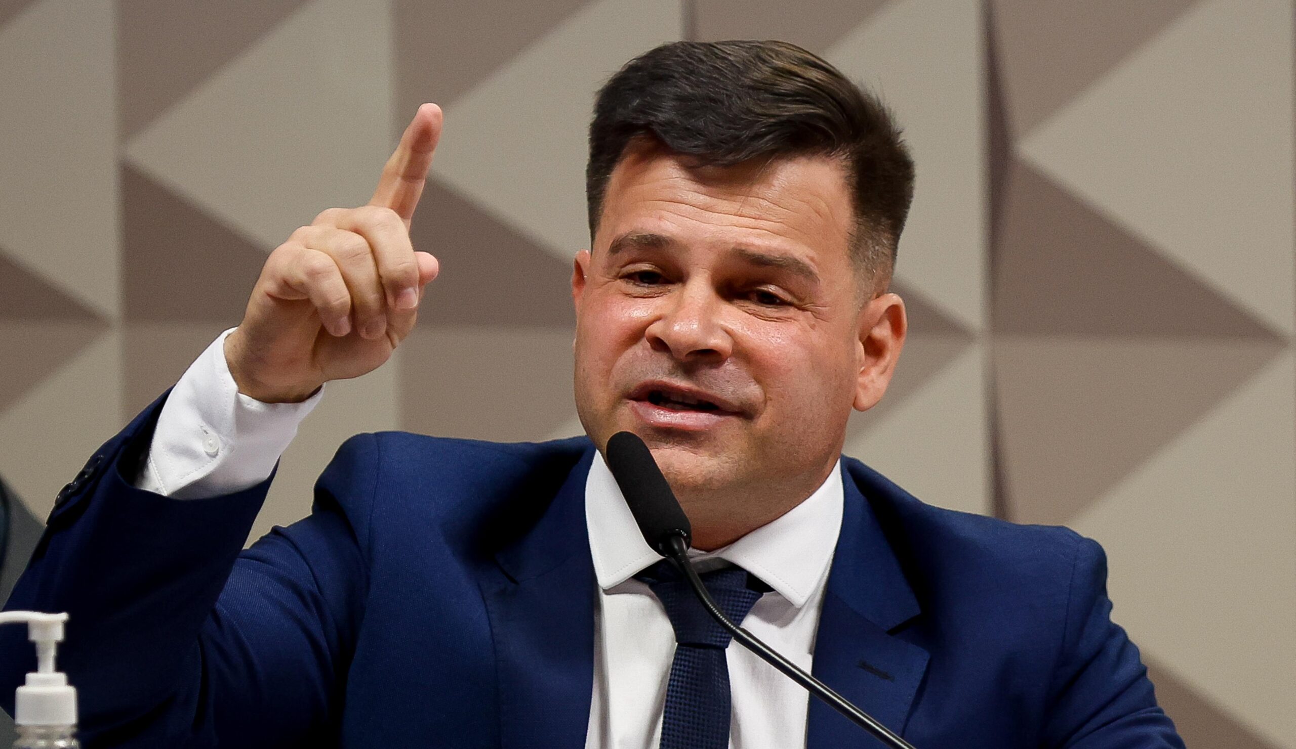 Ex-diretor da Polícia Rodoviária Federal, Silvinei Vasques faz parte do núcleo 2 da trama golpista e terá testemunhas de defesa ouvidas por Alexandre de Moraes.