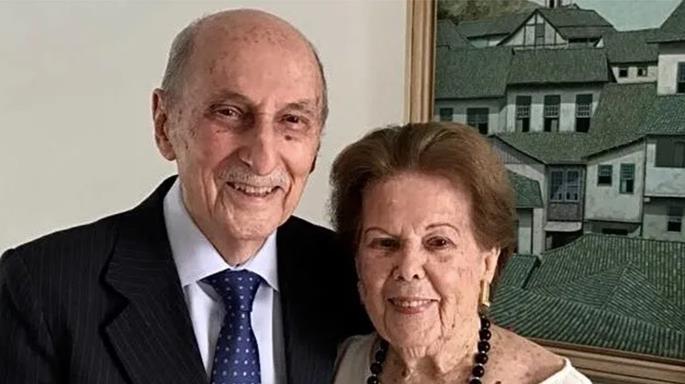 José Ornellas e sua esposa, Zely, em momento familiar.