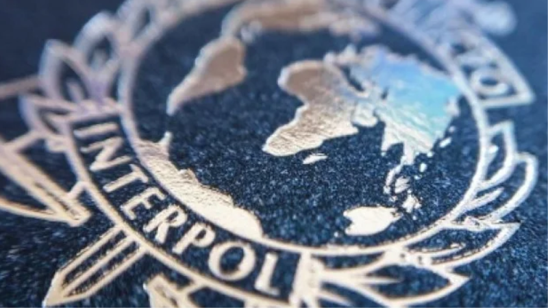 Interpol atua como canal de comunicação entre as polícias de 196 países-membros.