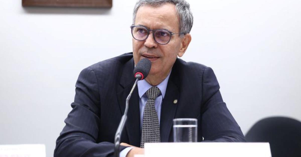 PF mira emendas de Félix Mendonça Jr.; assessor é afastado