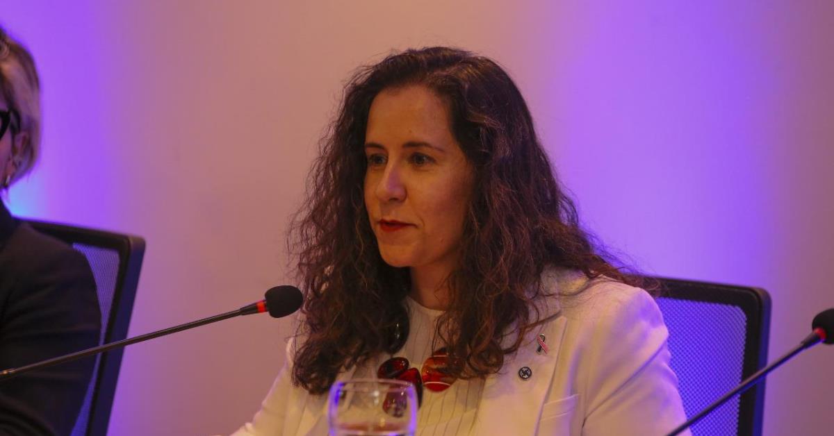 Premiar bons parlamentares é uma cobrança, diz Gabriela Perfeito