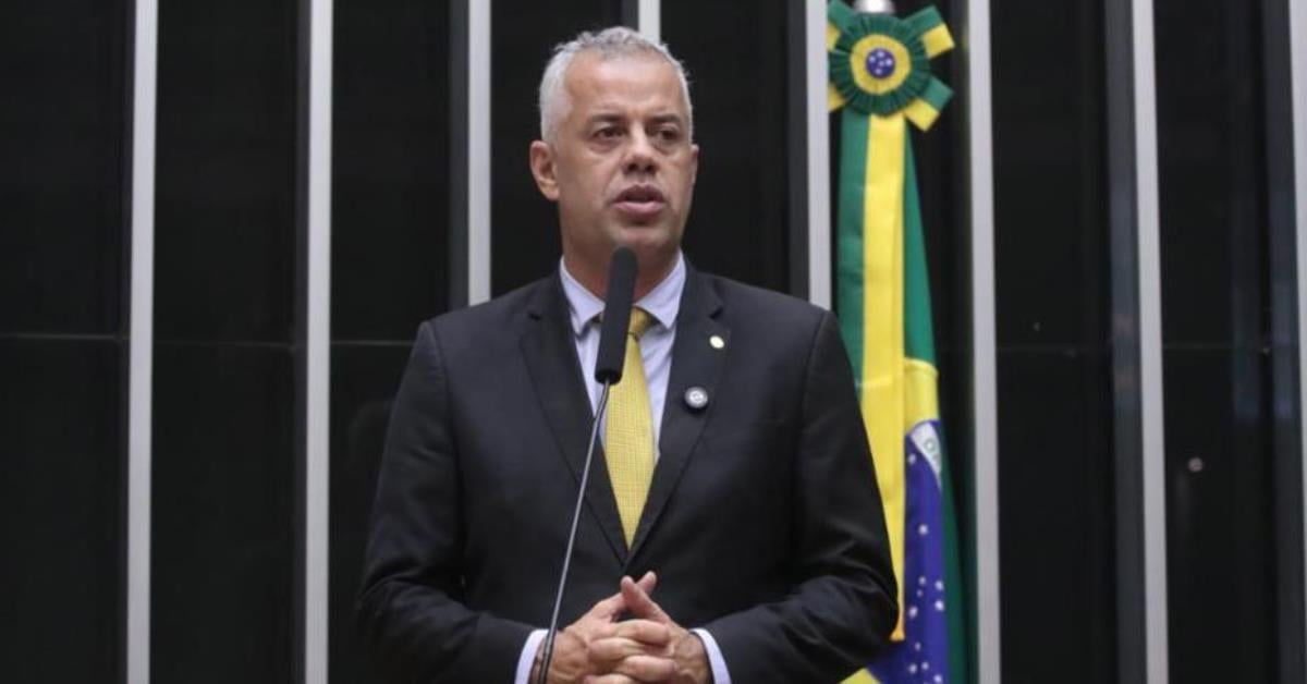 Projeto exige autorização judicial para acesso a dados do PIX