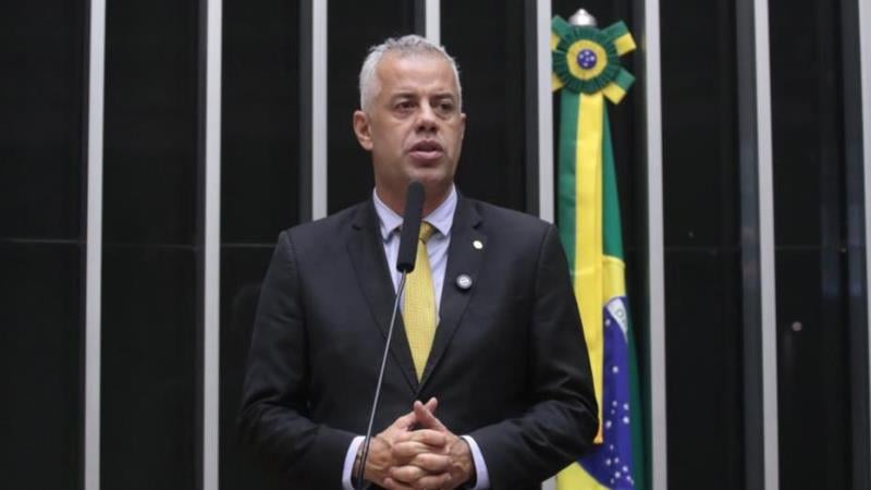 O deputado Evair Vieira de Melo (PP-ES) é o autor o projeto.