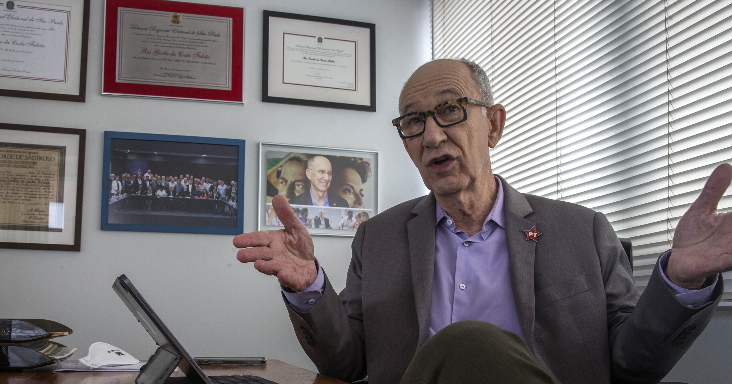 Rui Falcão diz que errou ao votar por derrubada do IOF e pede correção