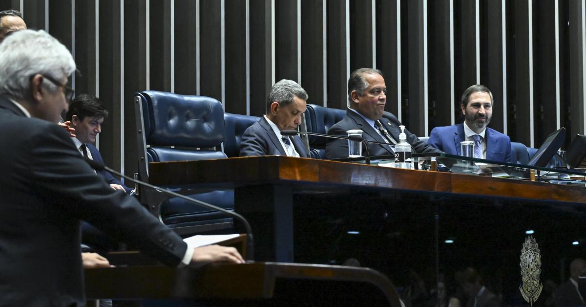 Senado aprova aumento de pena para autor de crimes em escolas