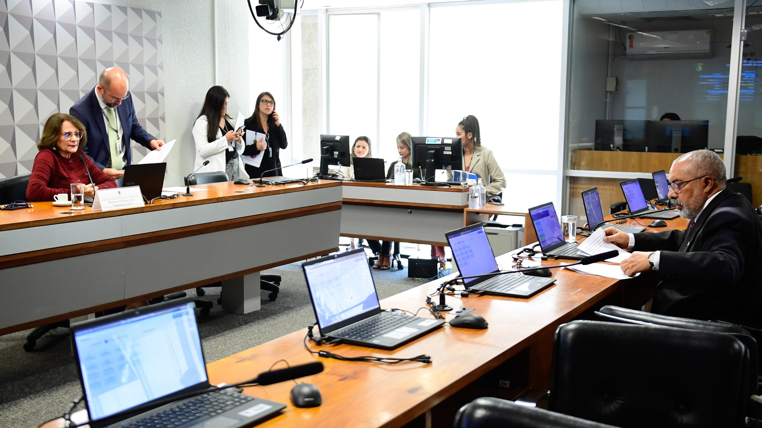 Comissão de Direitos Humanos e Legislação Participativa (CDH) realiza reunião deliberativa com 14 itens.