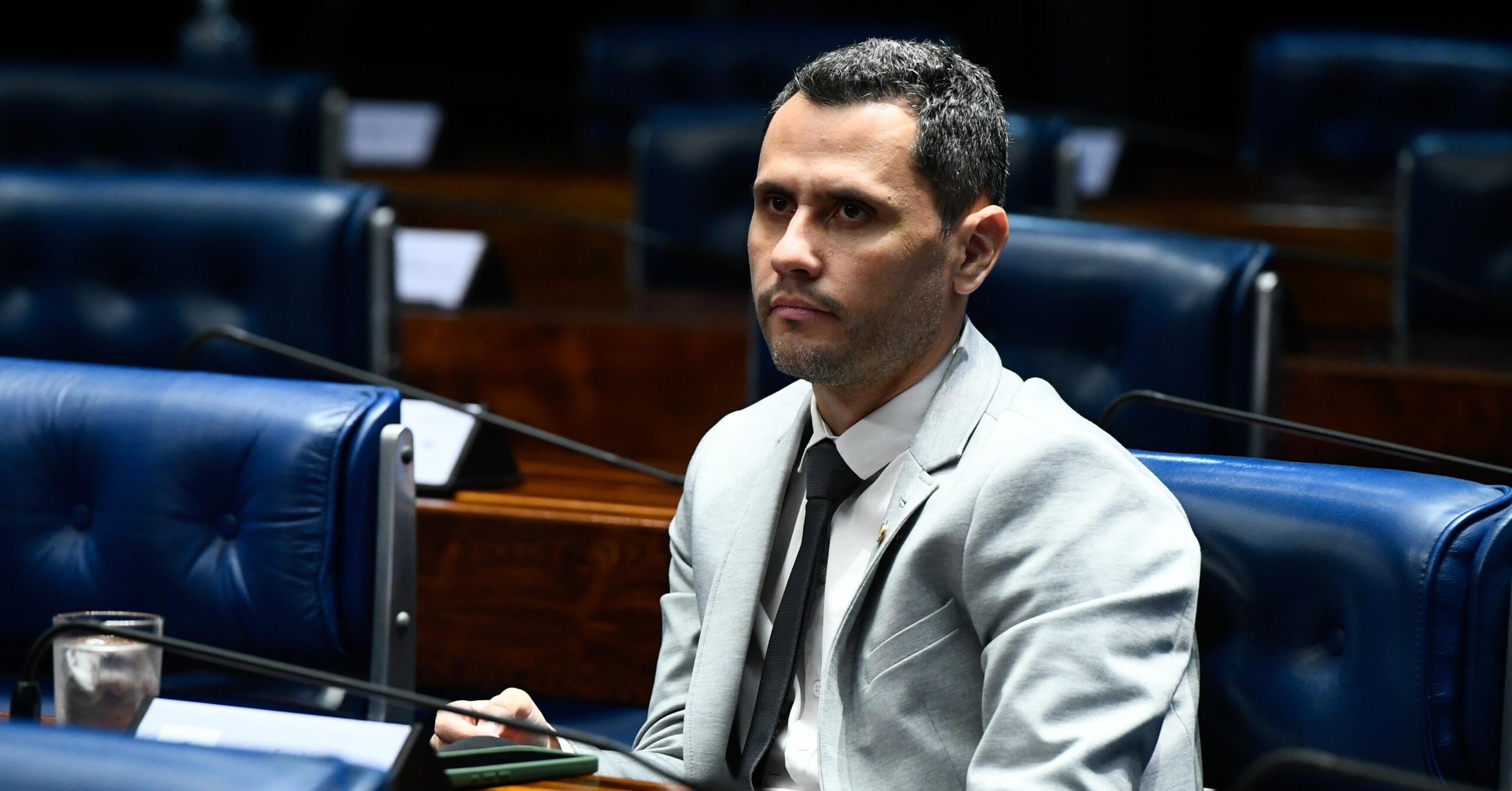 Senador Cleitinho apresenta projeto de proibição das bets