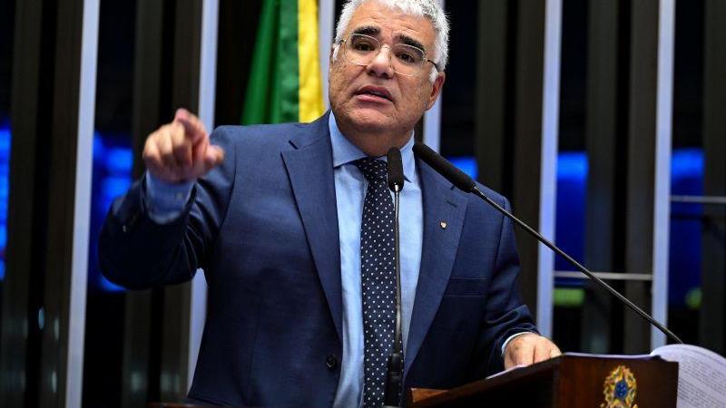O senador Eduardo Girão (Novo-CE) é o autor da proposta.