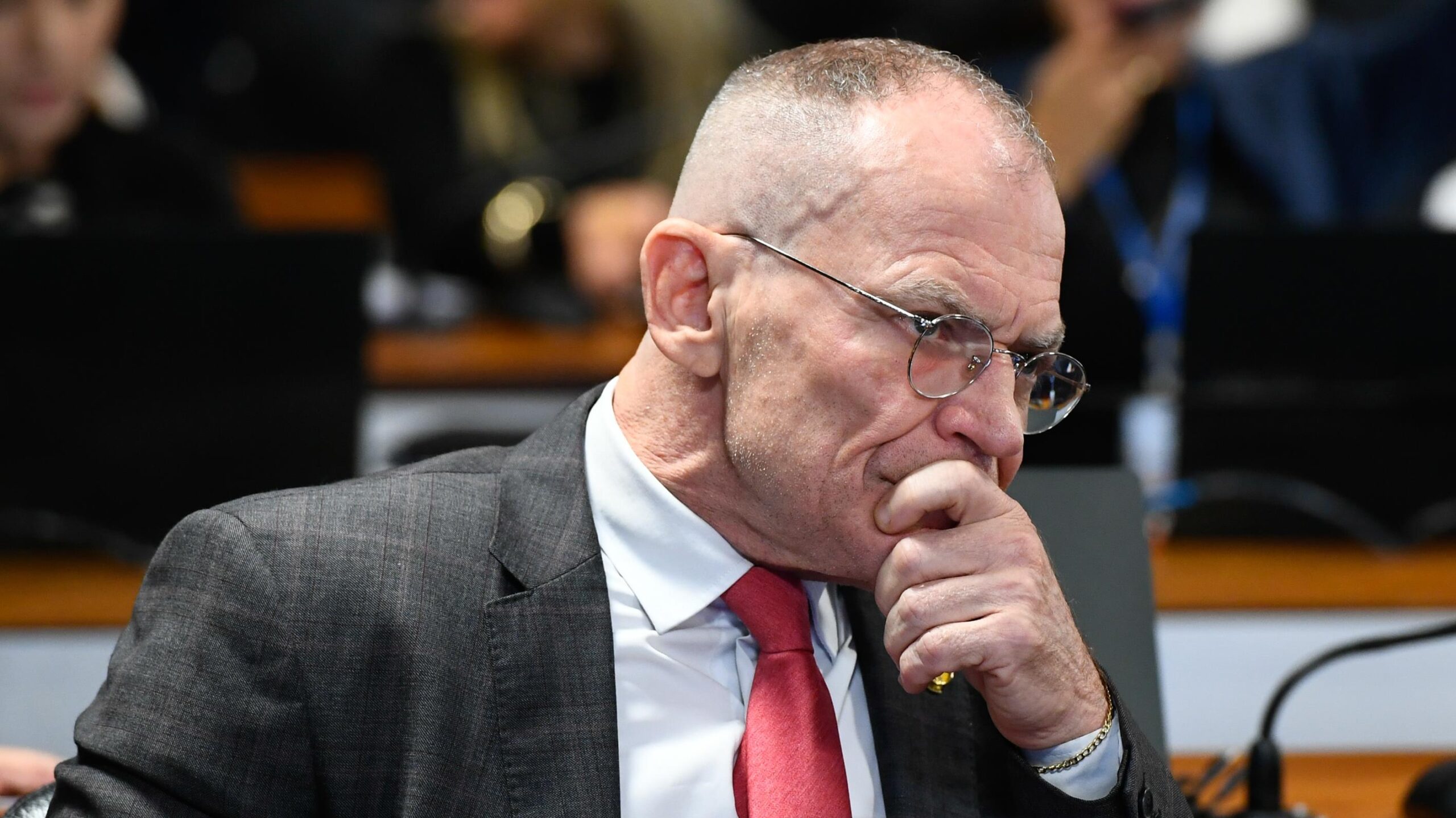 Senador Fabiano Contarato.