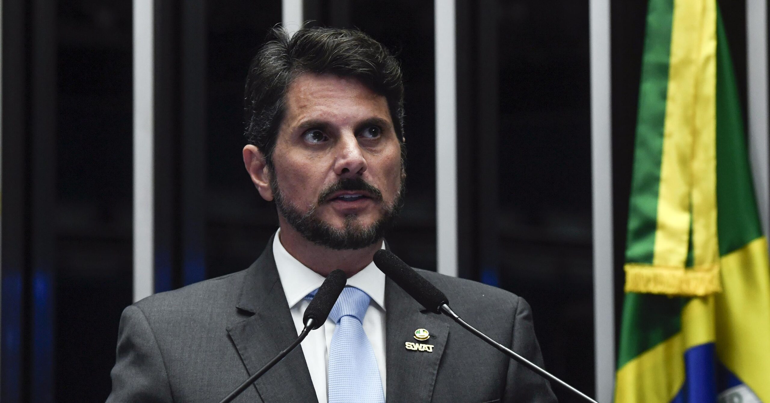 Senador propõe piso de investimento de IA para segurança pública